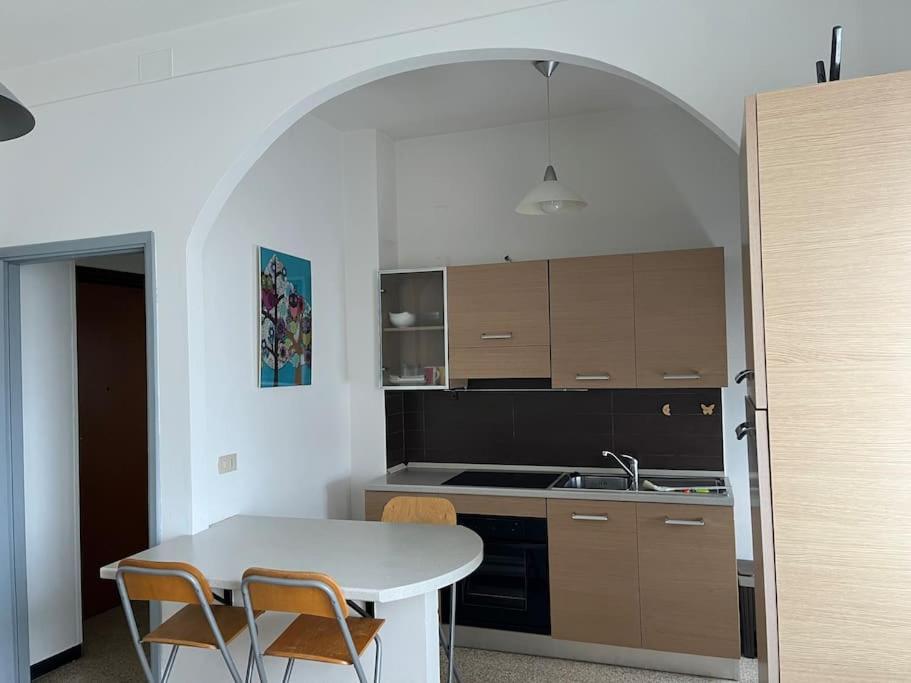 Apartamento La Casa Di Alice Vercelli Exterior foto